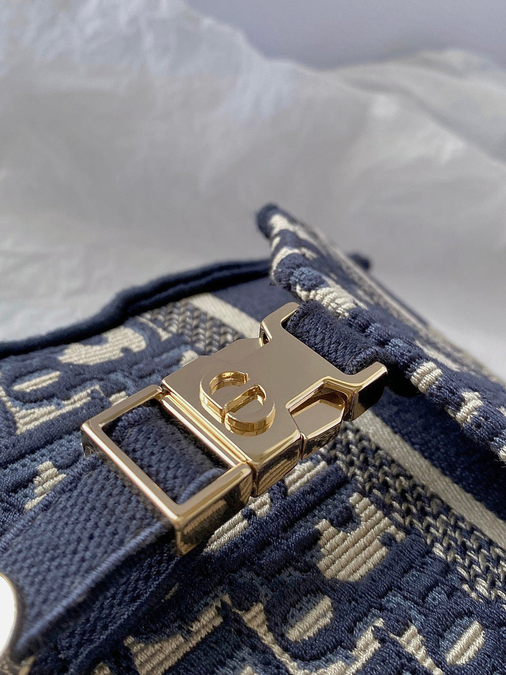 Dior Small DYORCAMP Bag Blue Oblique Embroidery, Blue Handbags, Shoulder Bags, Crossbody Bags, 23cm CD M1241ORIW_M928