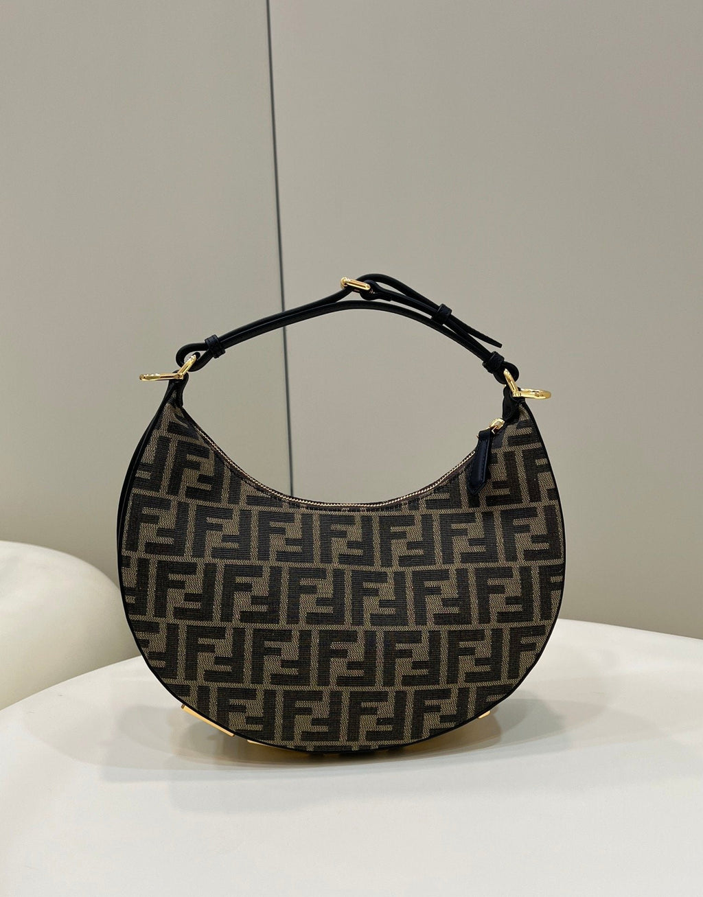 graphy Small Brown For Women, Women’s Handbags, Shoulder Bags 11.4in/29cm 8BR798