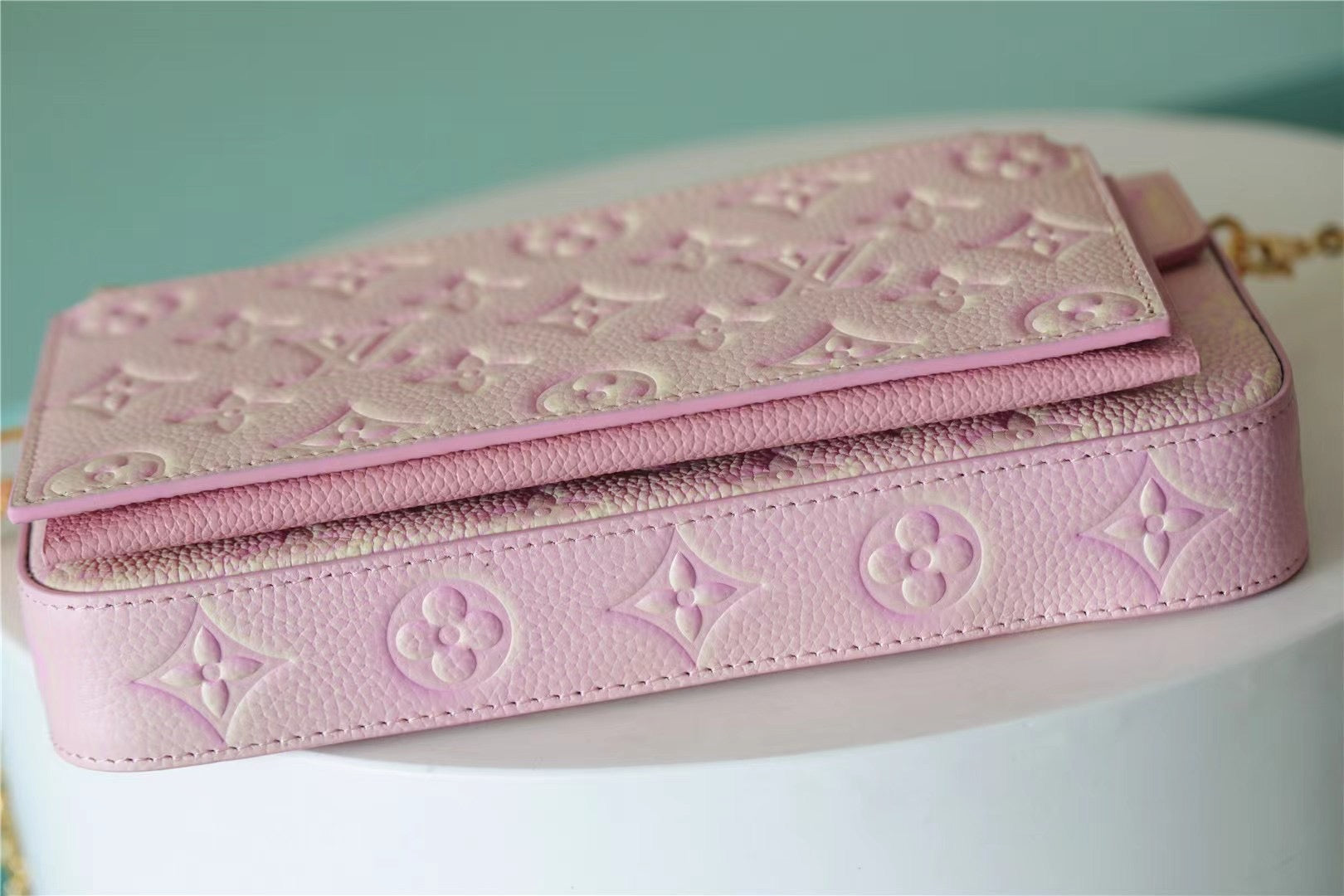 Louis Vuitton Pochette Felicie Monogram Empreinte Rose Poudre Pink For Women,  Shoulder And Crossbody Bags 21cm/8.3in Louis Vuitton M67856