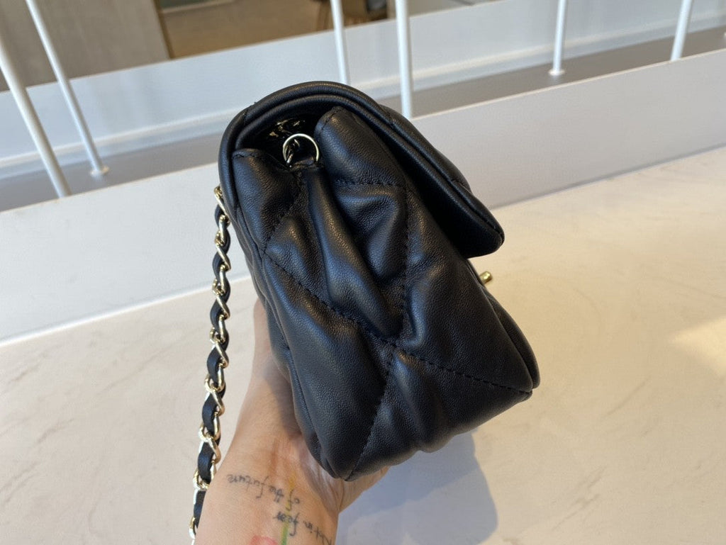 ChanelSmall GlamIap Bag Gold Hardware Black For Women Handbags, Shoulder Bags 7.5in/19cm AS2232