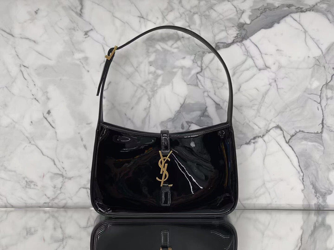 Top Quality Le 5 Ã 7 Hobo Bag In Smooth Noir For Women 9in/23cm YSL 6572280UF0W1000