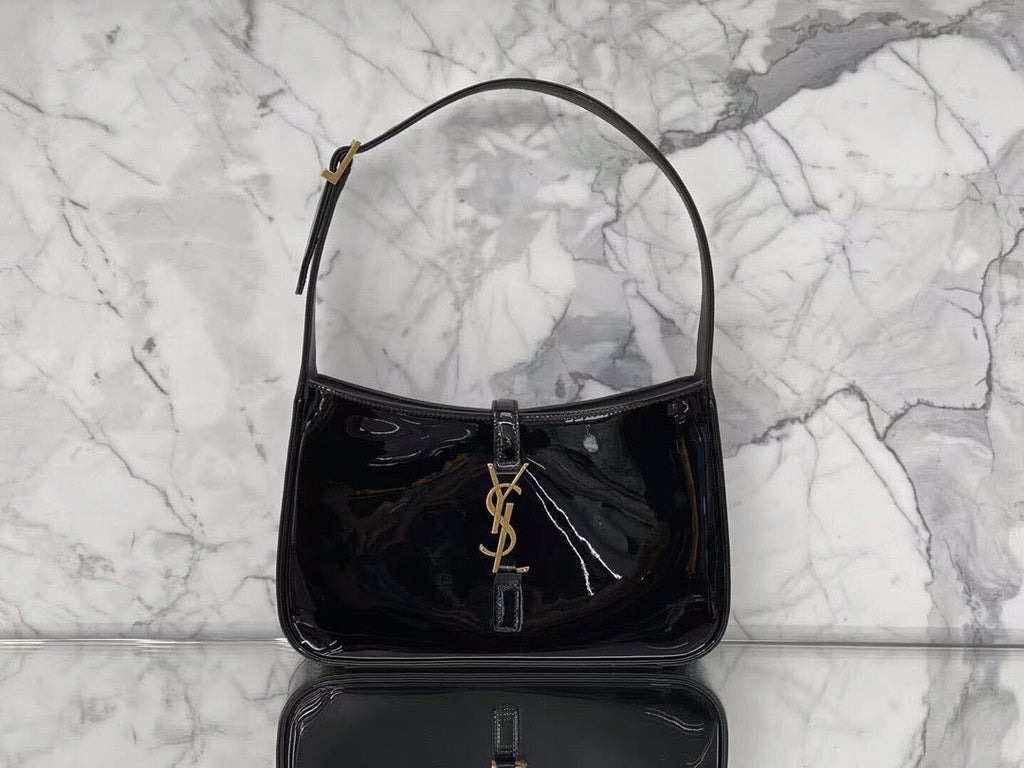 YSSL Le 5 Ã 7 Hobo Bag In Smooth Noir For Women 9in/23cm YSL 6572280UF0W1000