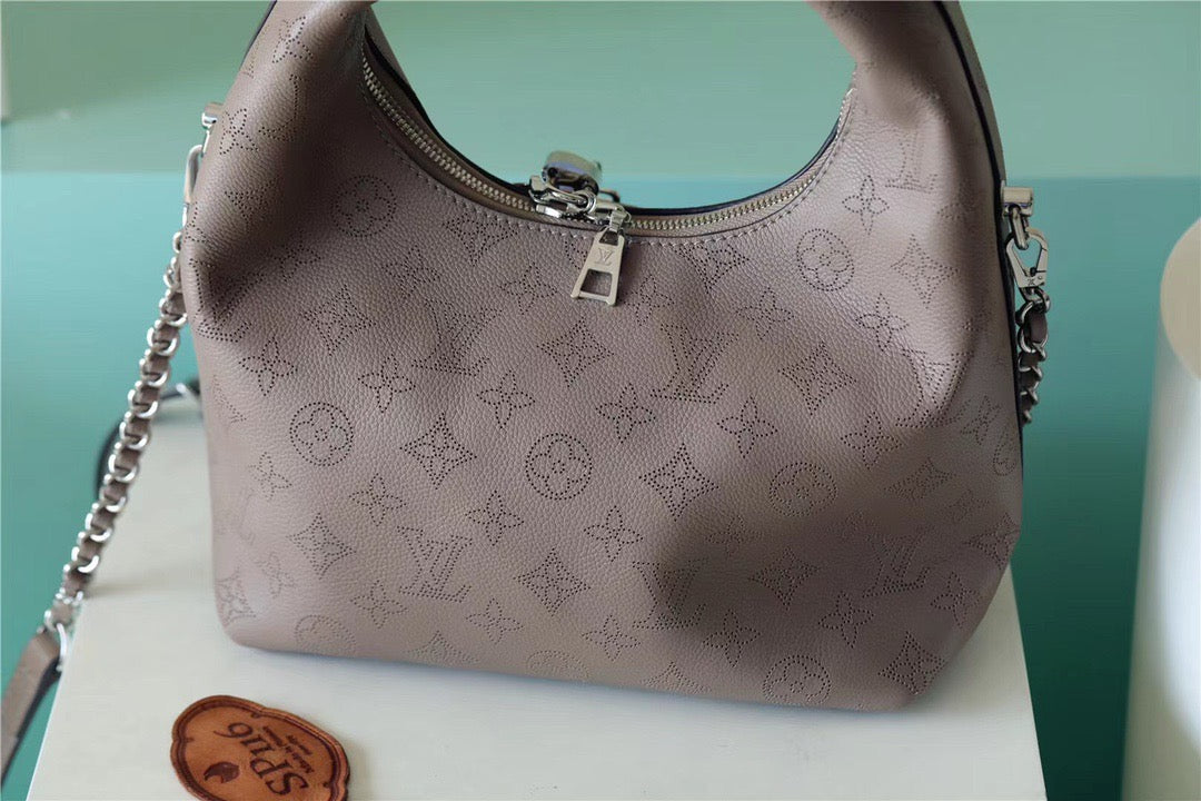 Louis Vuitton Why Knot MM Mahina Galet Beige For Women,  Shoulder And Crossbody Bags 13.4in/34cm Louis Vuitton M20787