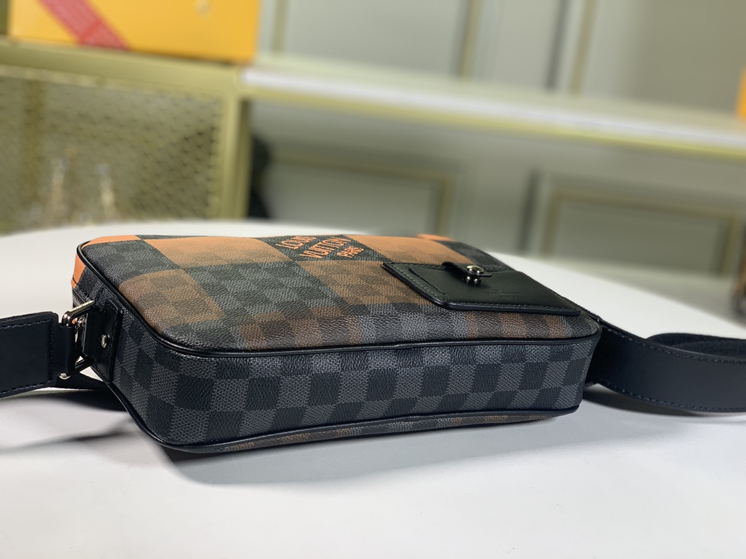Elite Carryalls