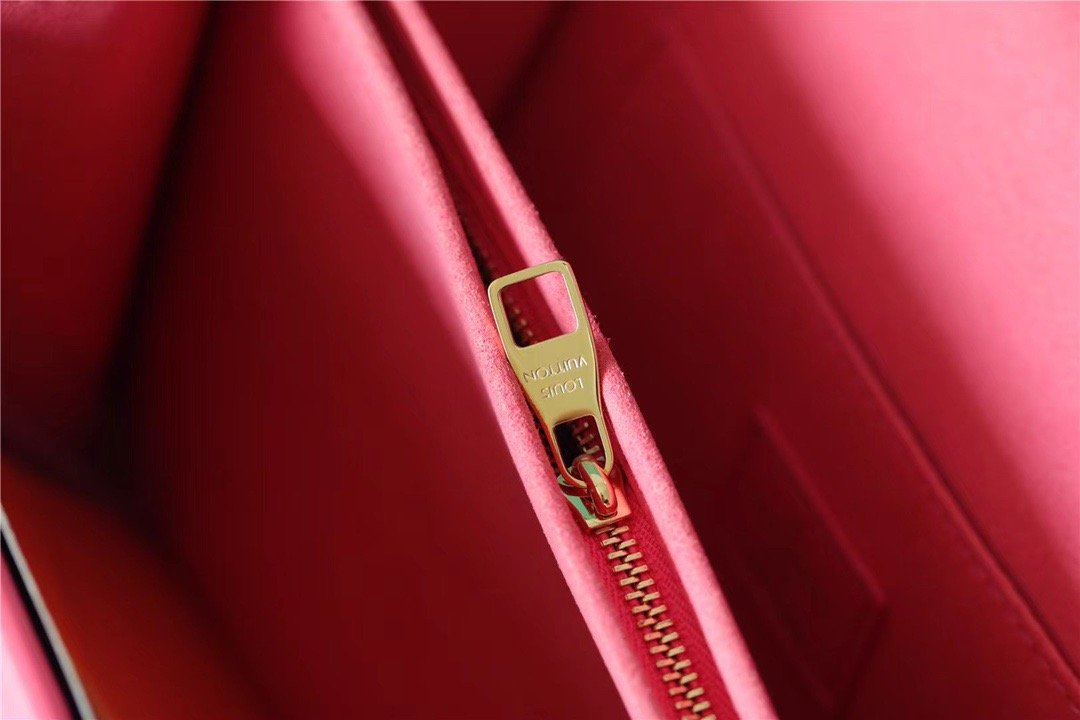 Louis Vuitton Mini Dauphine Monogram GlamIuo Pink For Women,  Shoulder And Crossbody Bags 9.8in/25cm Louis Vuitton M20747