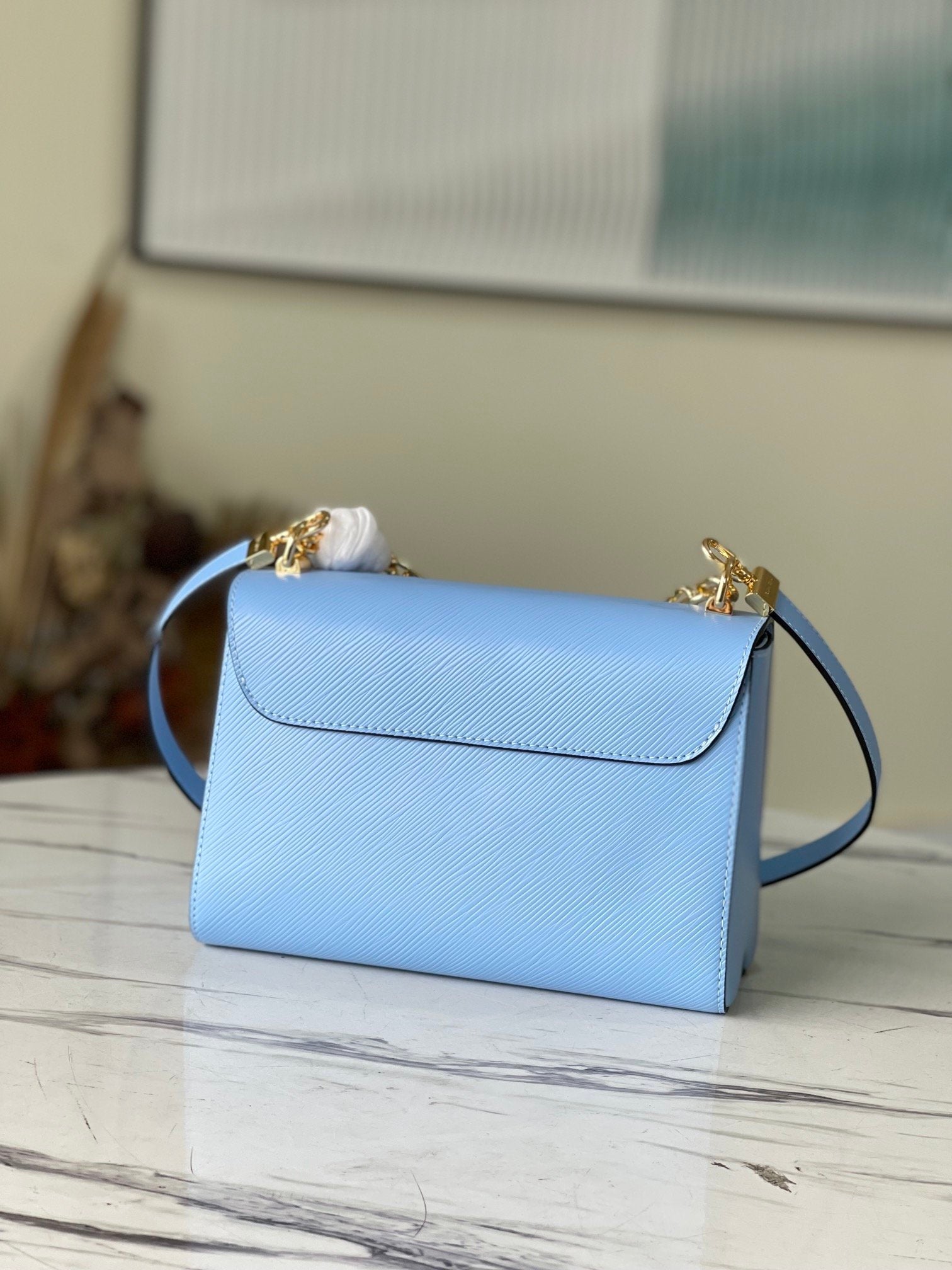 Louis Vuitton Twist MM Monogram GlamIower Bleu Nuage Blue For Women,  Shoulder And Crossbody Bags 9.1in/23cm Louis Vuitton M59627