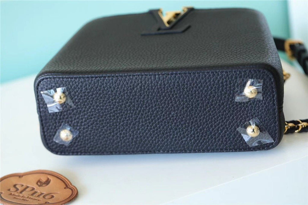 Louis Vuitton Capucines Mini Taurillon Black For Women,  Shoulder And Crossbody Bags 21cm/8.3in Louis Vuitton