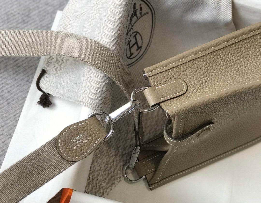 Evelyne 16 Amazone Bag Greige With SiLouis Vuittoner-Toned Hardware For Women, Shoulder And Crossbody Bags 6.3in/16cm