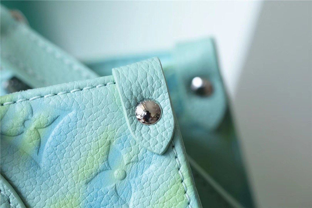 Louis Vuitton OnTheGo PM Monogram Empreinte Light Green For Women, Women’s Bags, Shoulder And Crossbody Bags 9.8in/25cm Louis Vuitton]