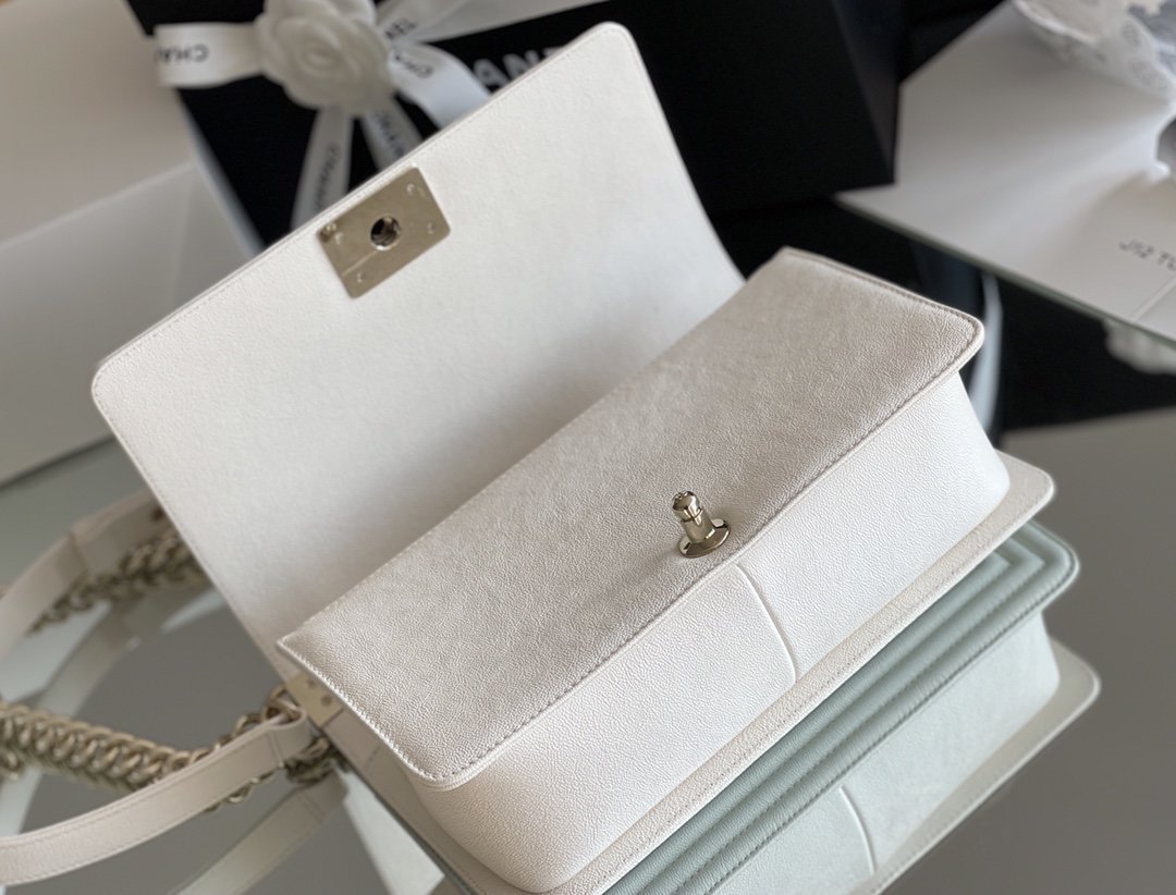 ChanelMeGLAMIum Classic GlamIap Bag 25cm White For Women A67086