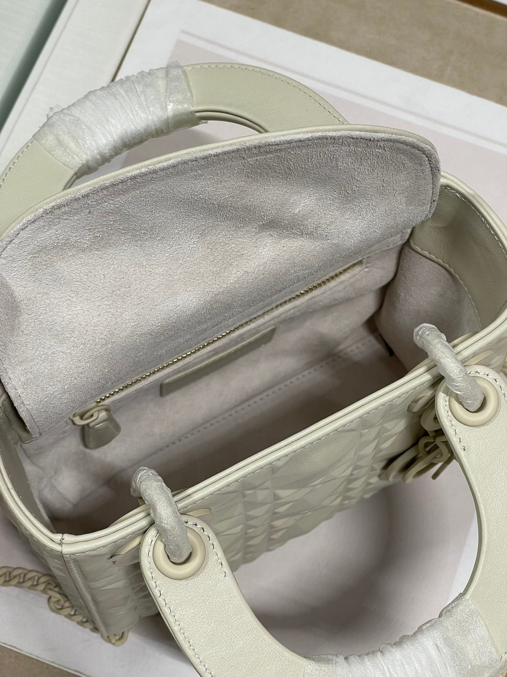 Dior Mini Lady Bag Latte Cannage with Beaded Motif, Beige, For Women Women’s Handbags, Crossbody Bags, 18cm CD M0505INEA_M030