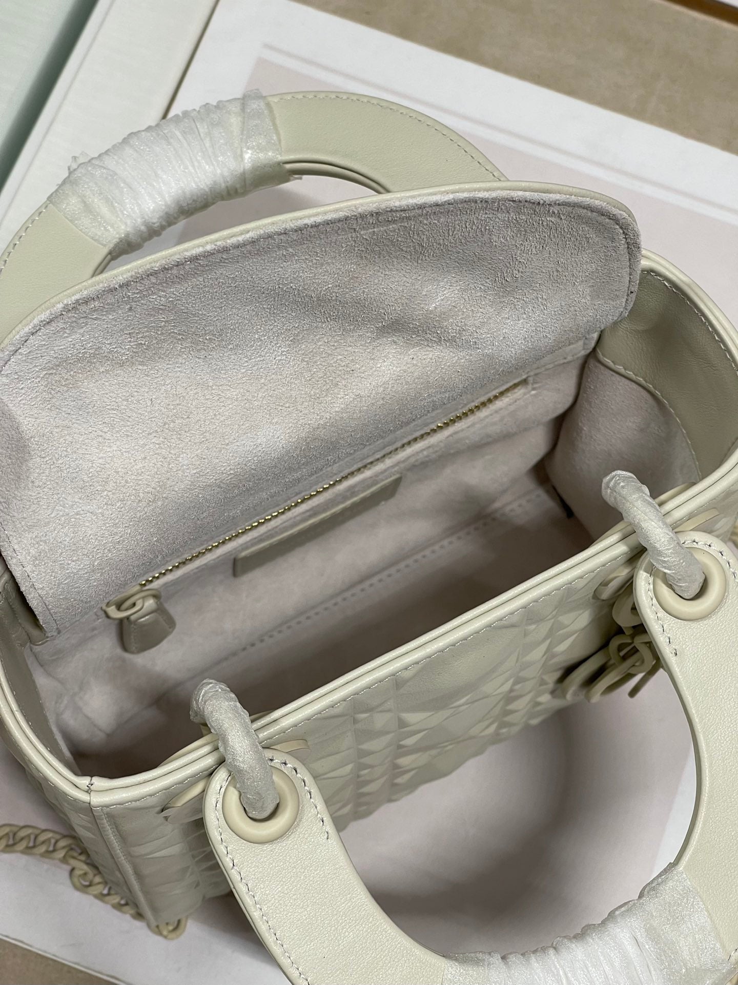 Dior Mini Lady Bag Latte Cannage with Beaded Motif, Beige, For Women Women’s Handbags, Crossbody Bags, 18cm CD M0505INEA_M030