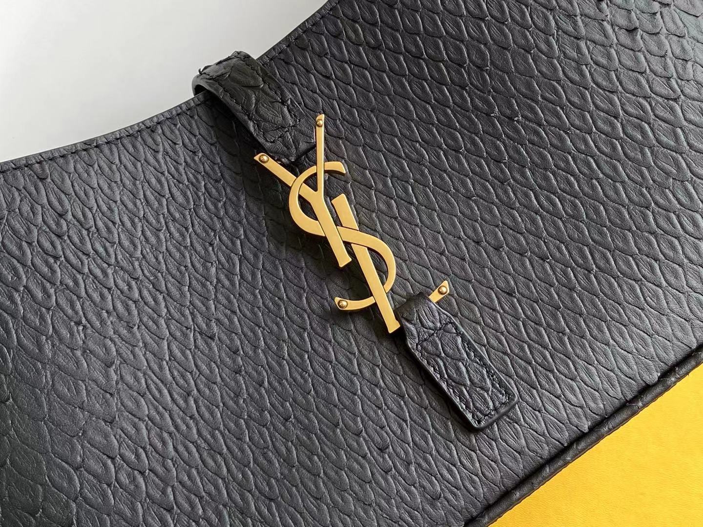 YSSL LE 5 Ã 7 Hobo Bag Black Material For Women 9in/23cm YSL 657228EAAAU1000