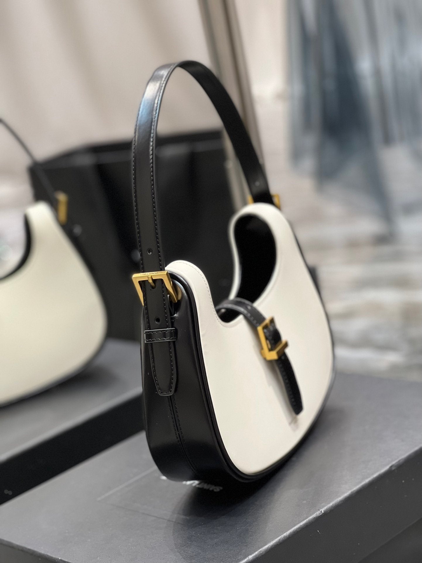 Top Quality Le Fermoir Hobo Bag White With Gold Hardware For Women 9.4in/24cm YSL