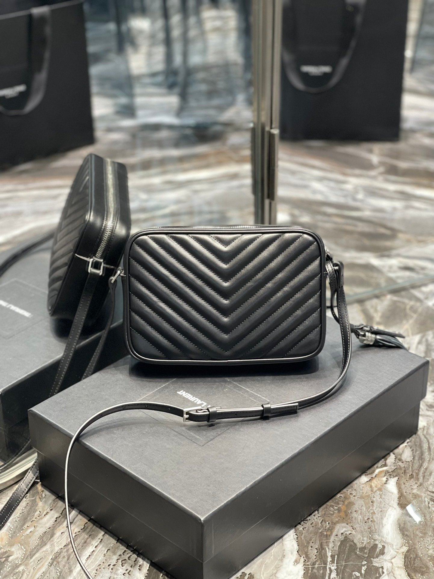 Top Quality Lou Camera Bag Black With Silver Toned Hardware For Women 9in/23cm YSL 612544DV7041000