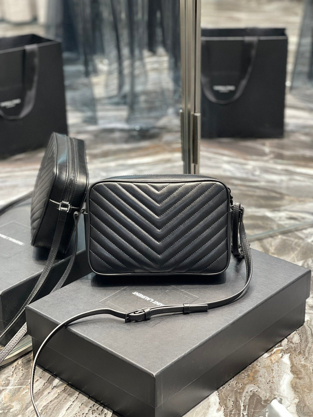 Top Quality Lou Camera Bag Black With Metal Hardware For Women 9in/23cm YSL 612544DV7081000