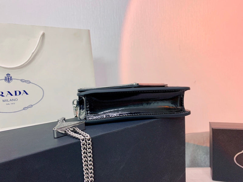 Barnes-Bags - Prada Bags - 962