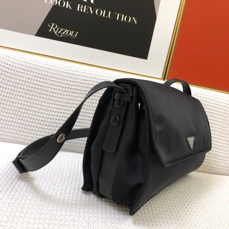 Barnes-Bags - Prada Bags - 887