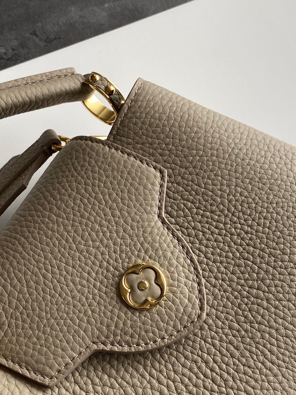 Louis Vuitton Capucines Mini Taurillon Steeple Grey For Women, WoHandbag, Shoulder And Crossbody Bags 8.3in/21cm Louis Vuitton