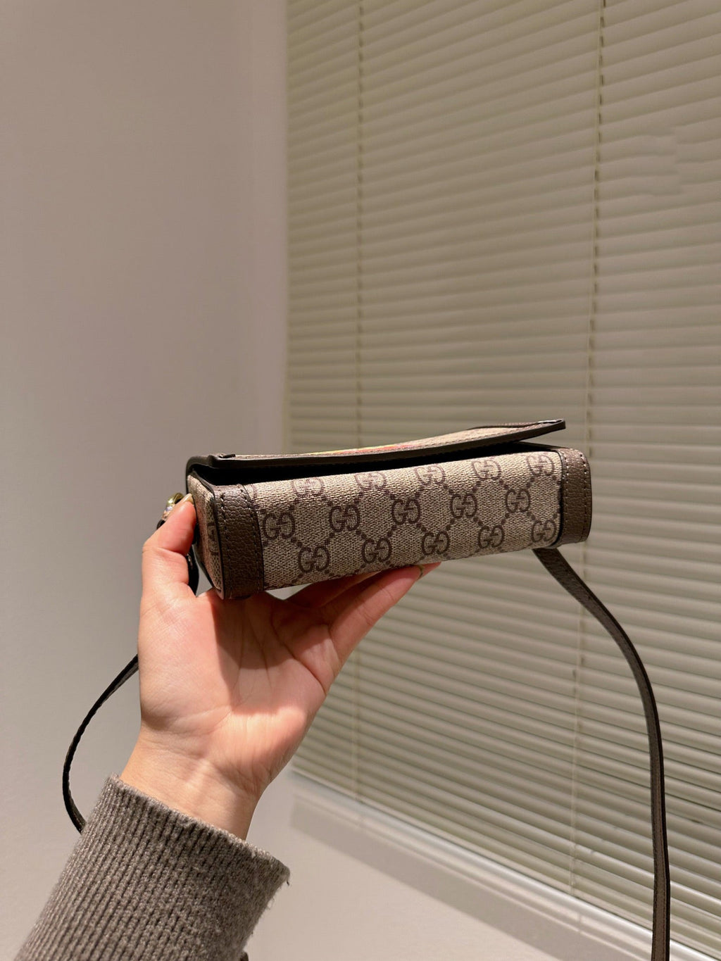LB - New 1:1 rep  Bags Gucci 520