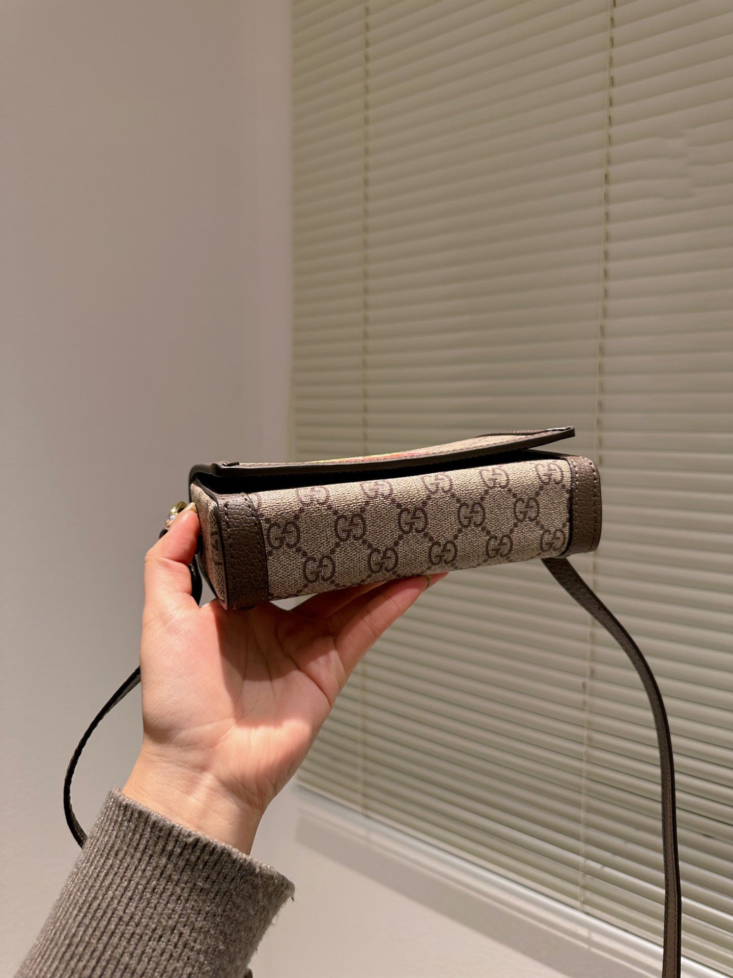 LB - New 1:1 rep  Bags Gucci 520