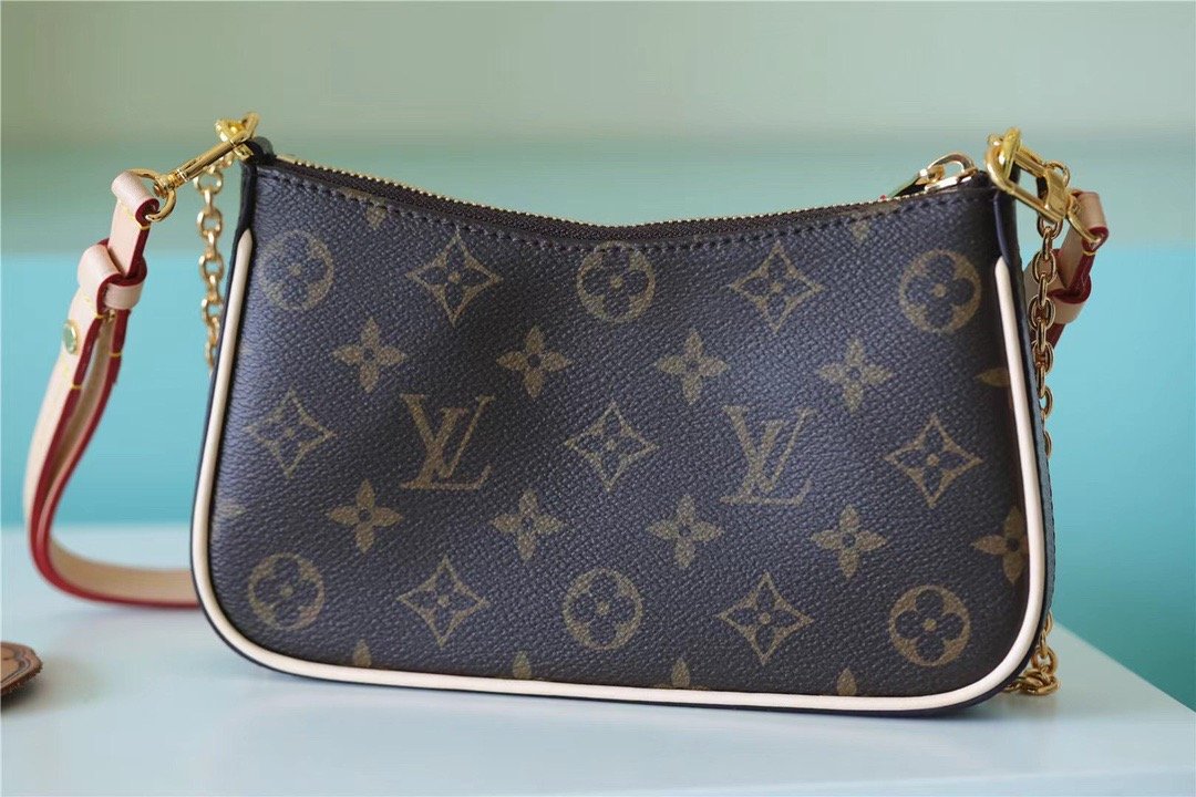 Louis Vuitton Easy Pouch On Strap Monogram Canvas For Women,  Shoulder And Crossbody Bags 19cm/7.5in Louis Vuitton