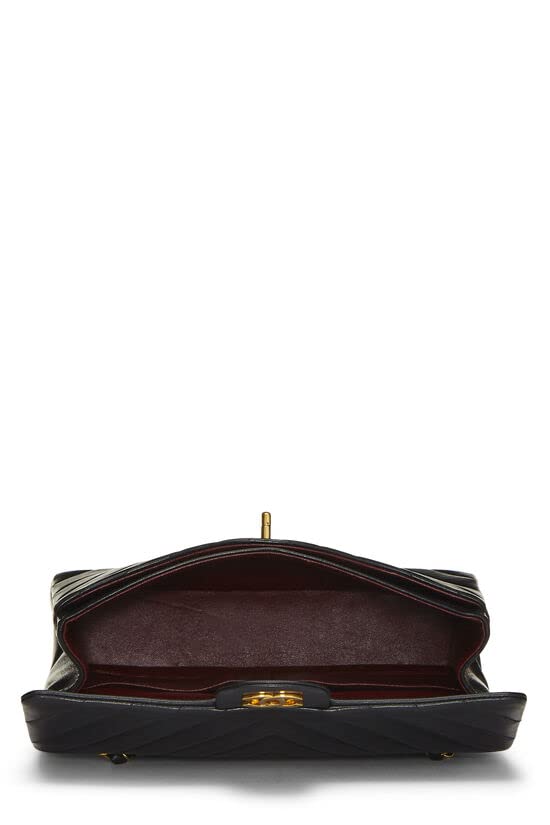 CHANEL,  Black Chevron Lambskin Classic Double Flap Medium, Black