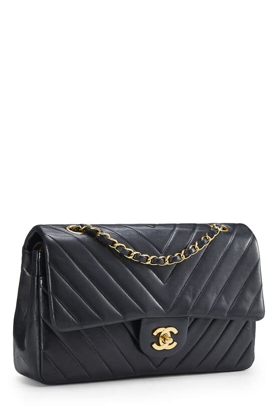 CHANEL,  Black Chevron Lambskin Classic Double Flap Medium, Black