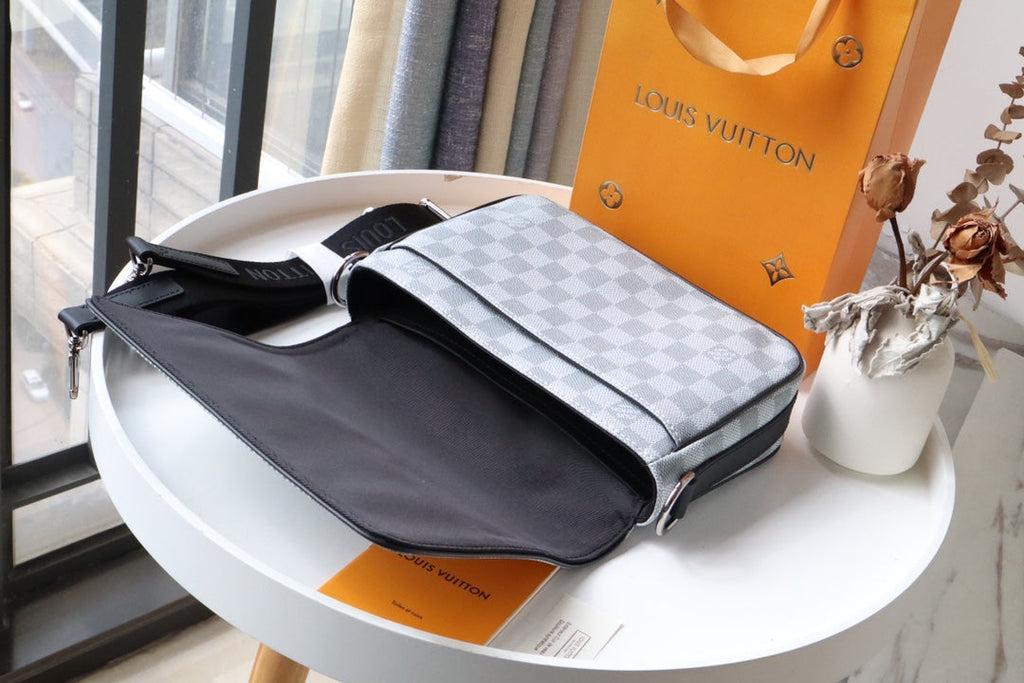 Louis Vuitton StuGLAMIo Messenger Damier Graphite Plaster For Men, Bags, Shoulder And Crossbody Bags 9.3in/25.3cm Louis Vuitton N50014