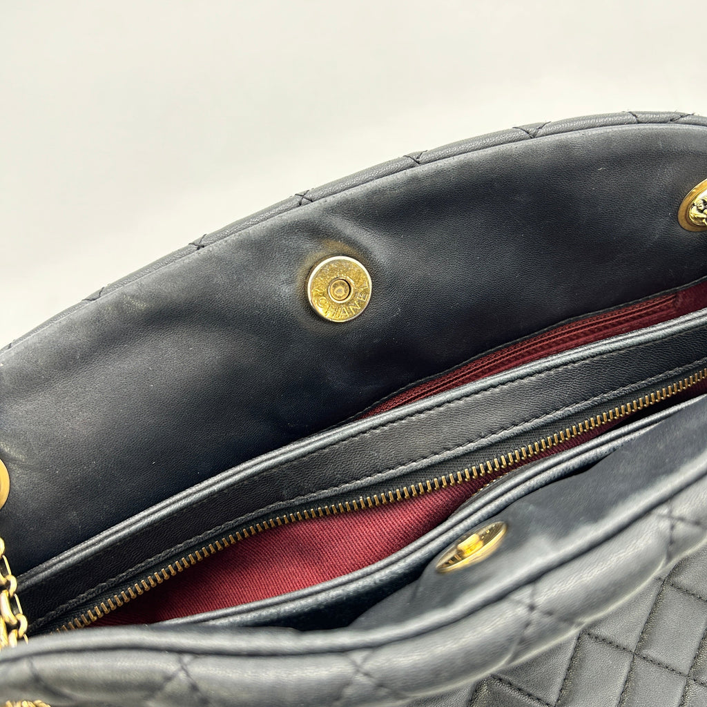 Chanel Matelasse Chain Shoulder Black Leather LA4509