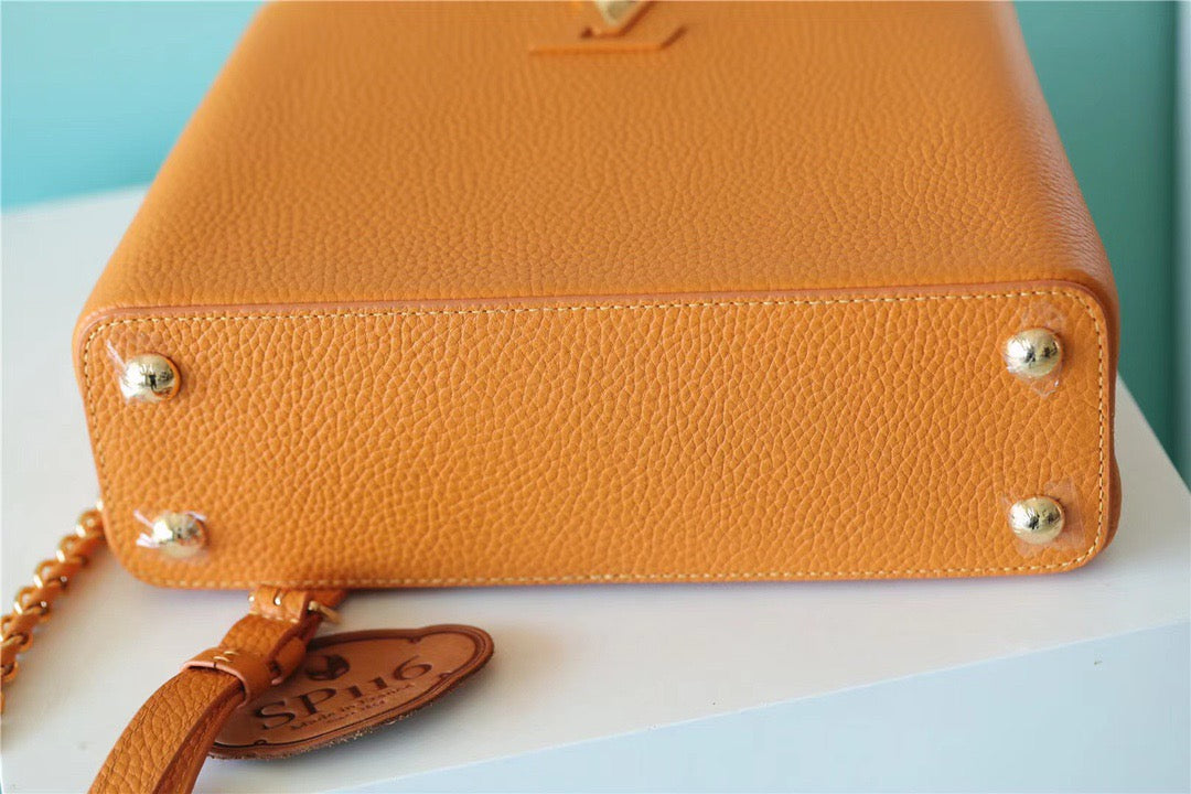 Louis Vuitton Capucines BB Taurillon Jaune Sunbeam For Women,  Shoulder And Crossbody Bags 27cm/10.6in Louis Vuitton 