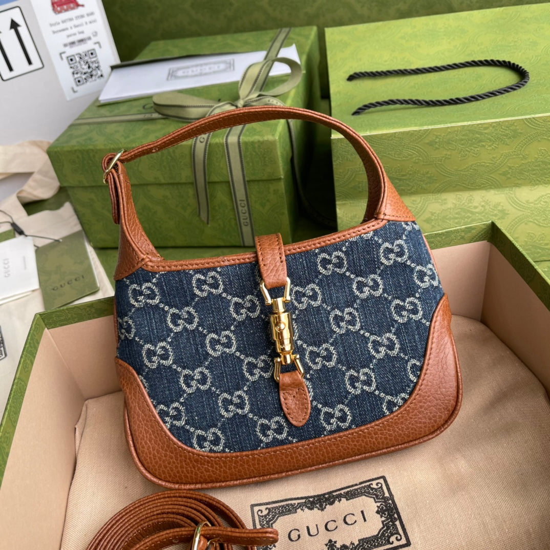 Gucci Jackie 1961 Mini Shoulder Bag Blue And Ivory Gucci Jacquard Denim For Women 7.5in/19cm Gucci ‎637092 2KQGucci 8375