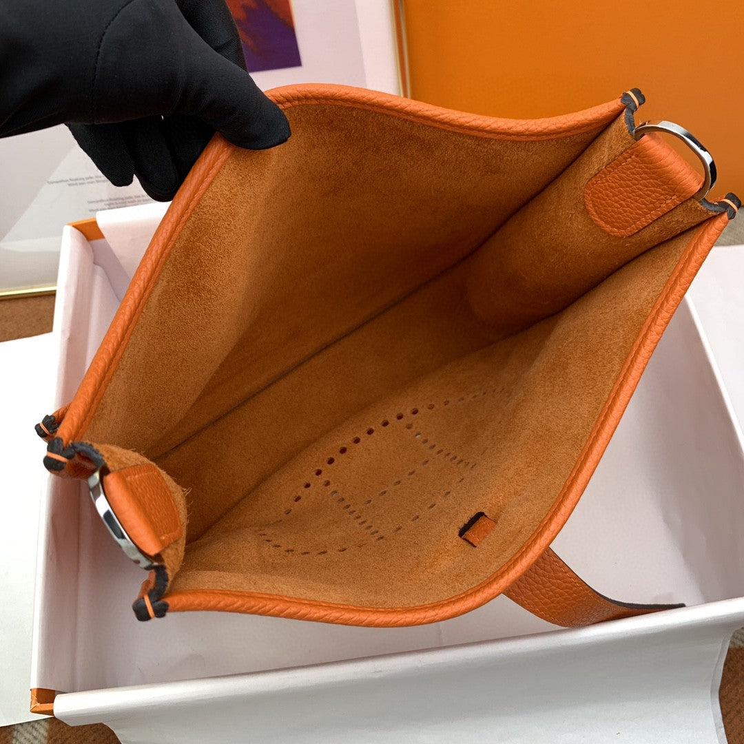 Evelyne III 29 Bag Orange With SiLouis Vuittoner-Toned Hardware For Women, Shoulder And Crossbody Bags 11.4in/29cm H056277CC9J