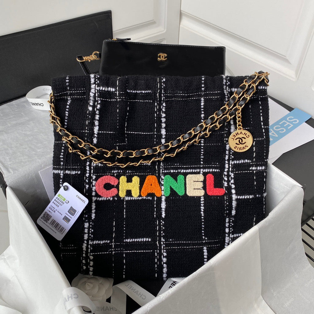 Chanel 22 Handbag Gold Hardware Black For Women, Women’s Handbags, Shoulder Bags 14.2in/36cm AS3262