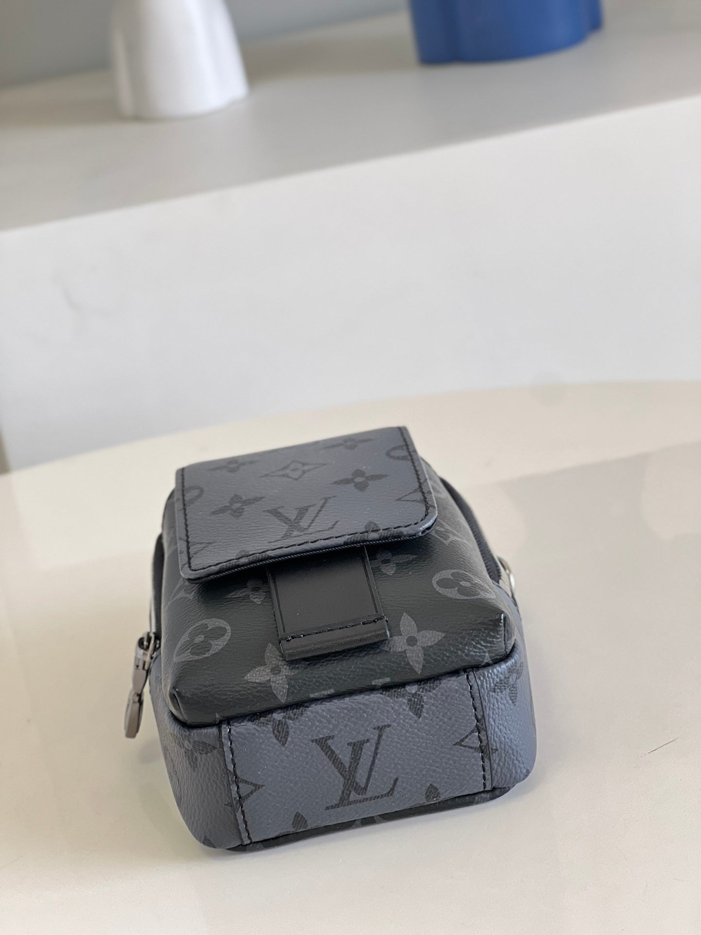 Louis Vuitton Double Phone Pouch Monogram Eclipse Reverse Canvas For Men, Bags, Crossbody Bags 7.1in/18cm Louis Vuitton M81321