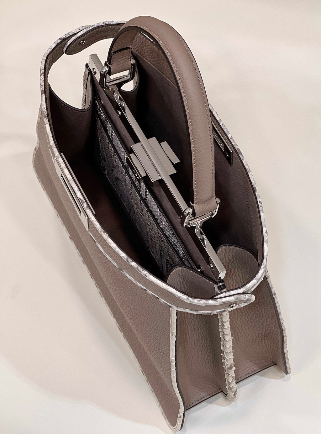 FI ISeeU MeGLAMIum Greige For Women, Handbags, Shoulder Bag 13.1in/33.5cm FF