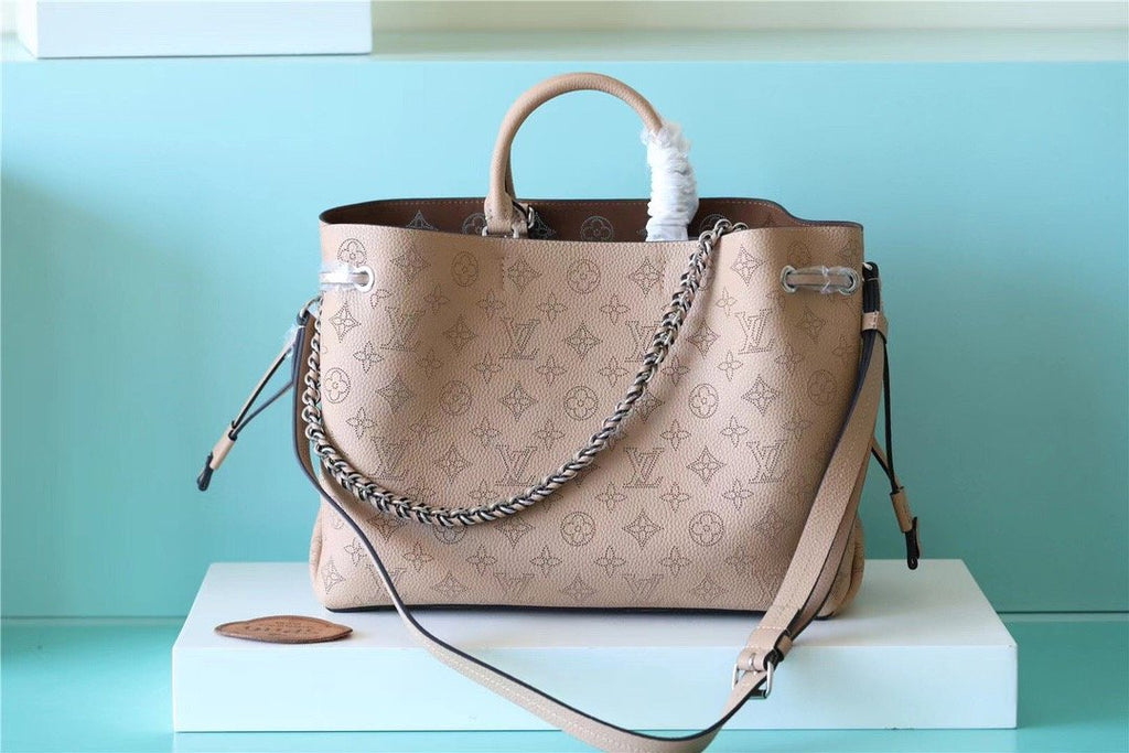 Louis Vuitton Bella Tote Mahina Coquille For Women,  Shoulder And Crossbody Bags 12.6in/32cm Louis VuittonÃƒâ€šÃ‚Â 