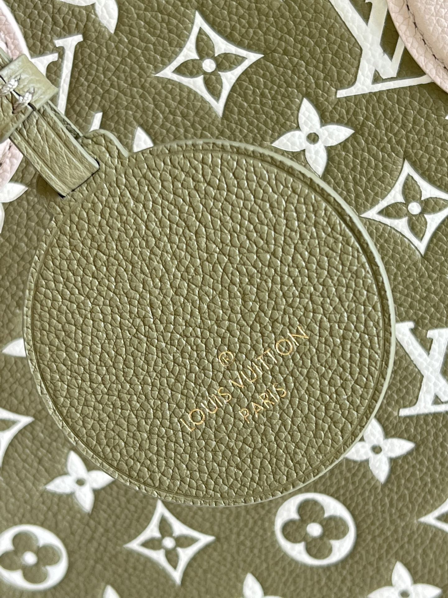 Louis Vuitton Onthego MM Monogram Empreinte Khaki Green For Women,  Tote Bags 35cm Louis Vuitton M46060