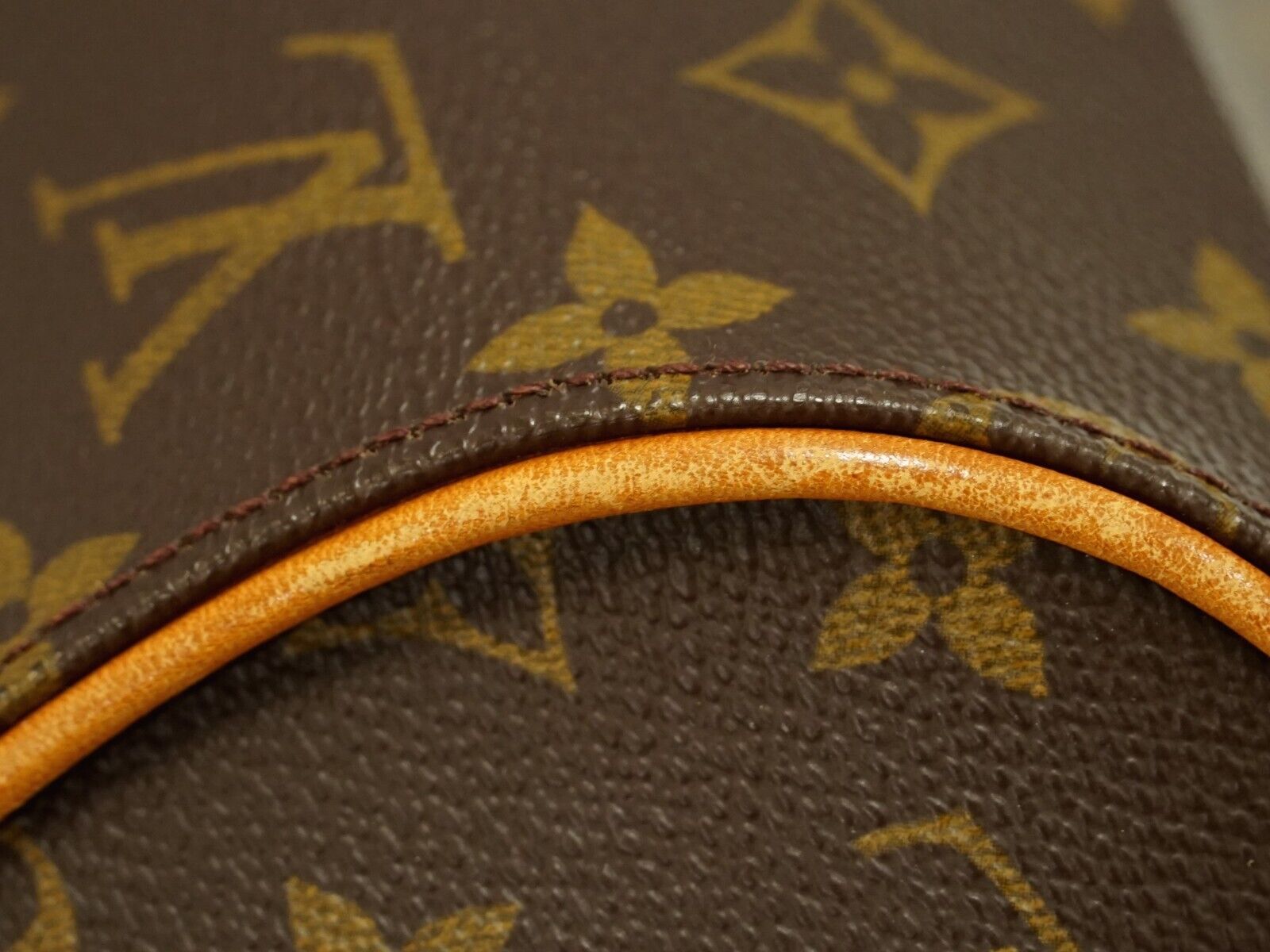 Louis Vuitton Ellipse PM Handbag
