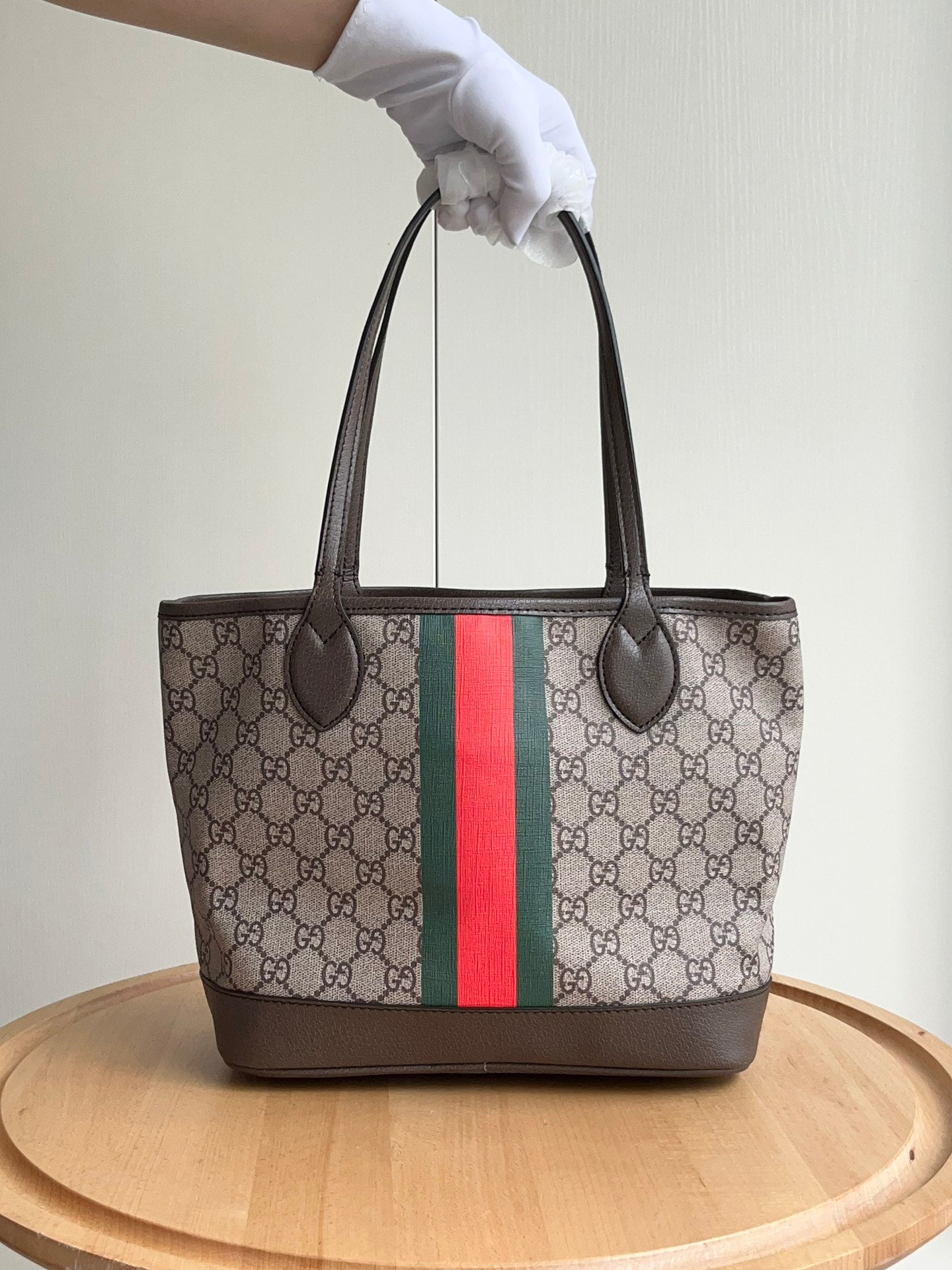 LB - Luxury Bags Gucci 582