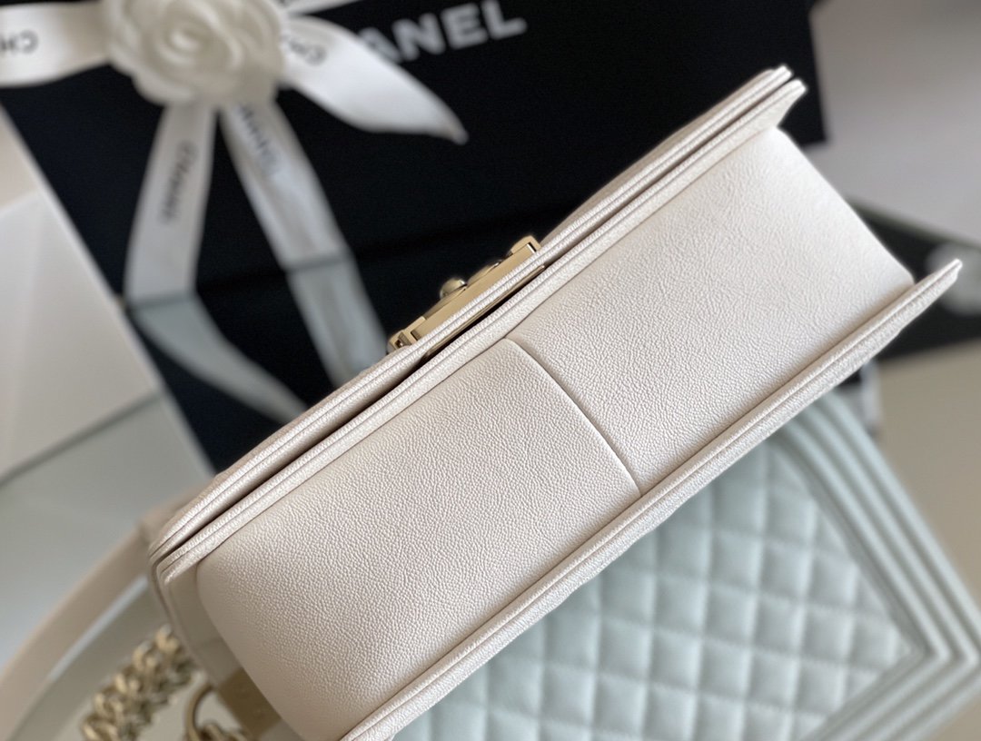 ChanelMeGLAMIum Classic GlamIap Bag 25cm White For Women A67086
