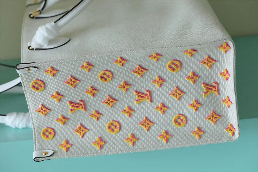 Louis Vuitton Onthego GM Monogram Giant And Raffia White/ Yellow For Women,  Shoulder And Crossbody Bags 41cm/16.1in Louis Vuitton M20815