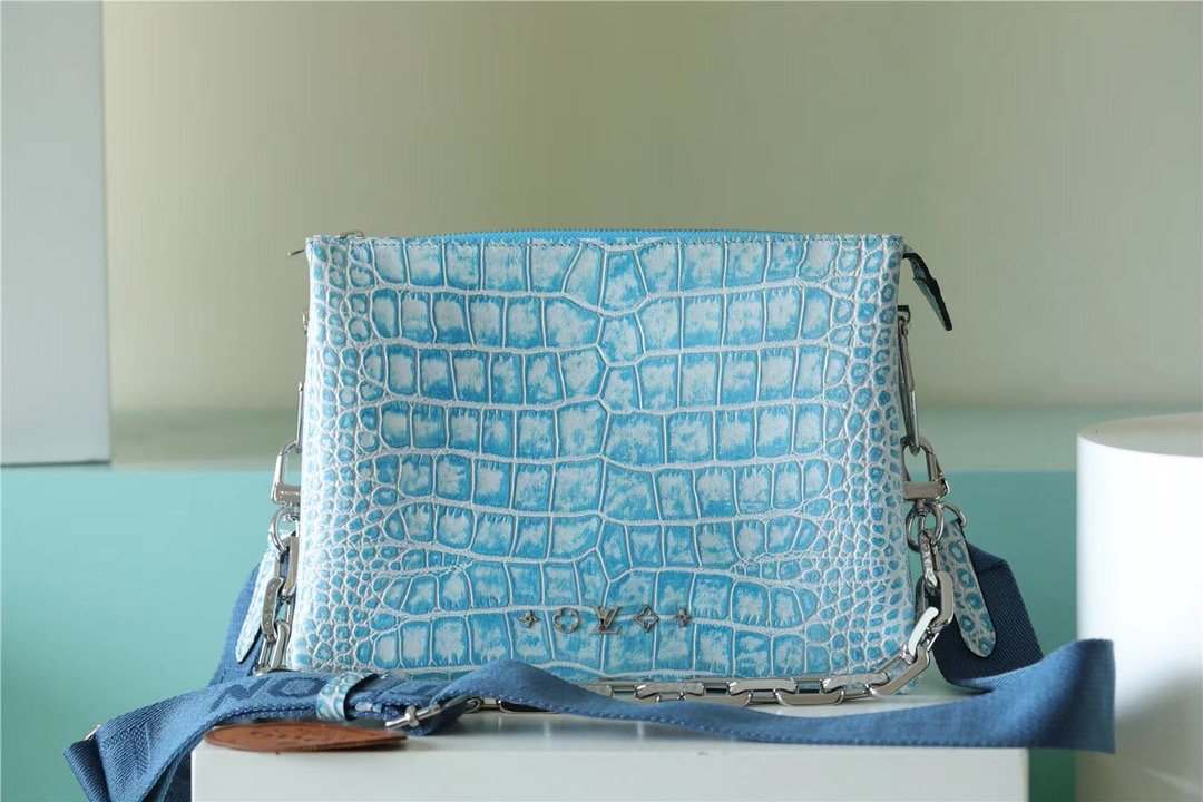 Louis Vuitton Coussin PM High Shiny Alligator Light Blue For Women,  Shoulder And Crossbody Bags 10.2n/26cm Louis Vuitton 