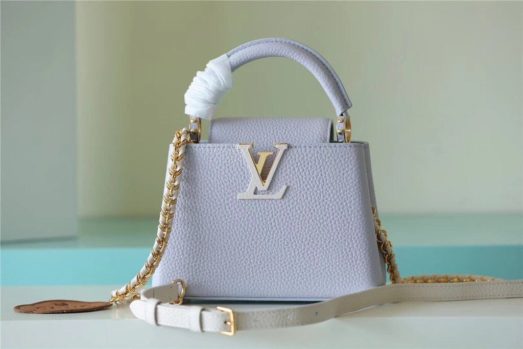 Louis Vuitton Capucines Mini Taurillon Light Blue/ Creme For Women,  Shoulder And Crossbody Bags 21cm/8.3in Louis Vuitton