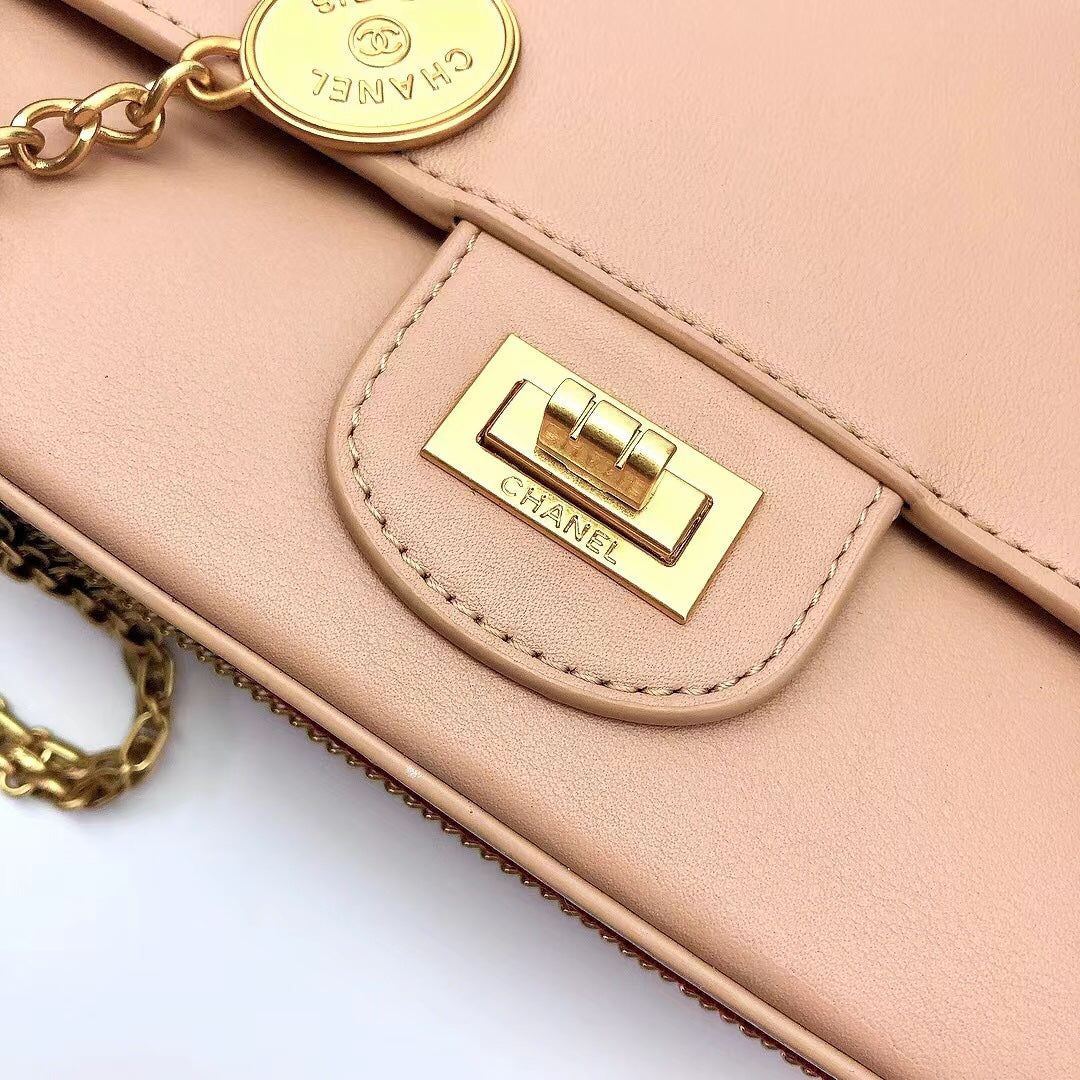 ChanelMaroon Medallion Nude Reissue 2.55 Classic 225 GlamIap Beige Bag For Women 24cm/9.4in