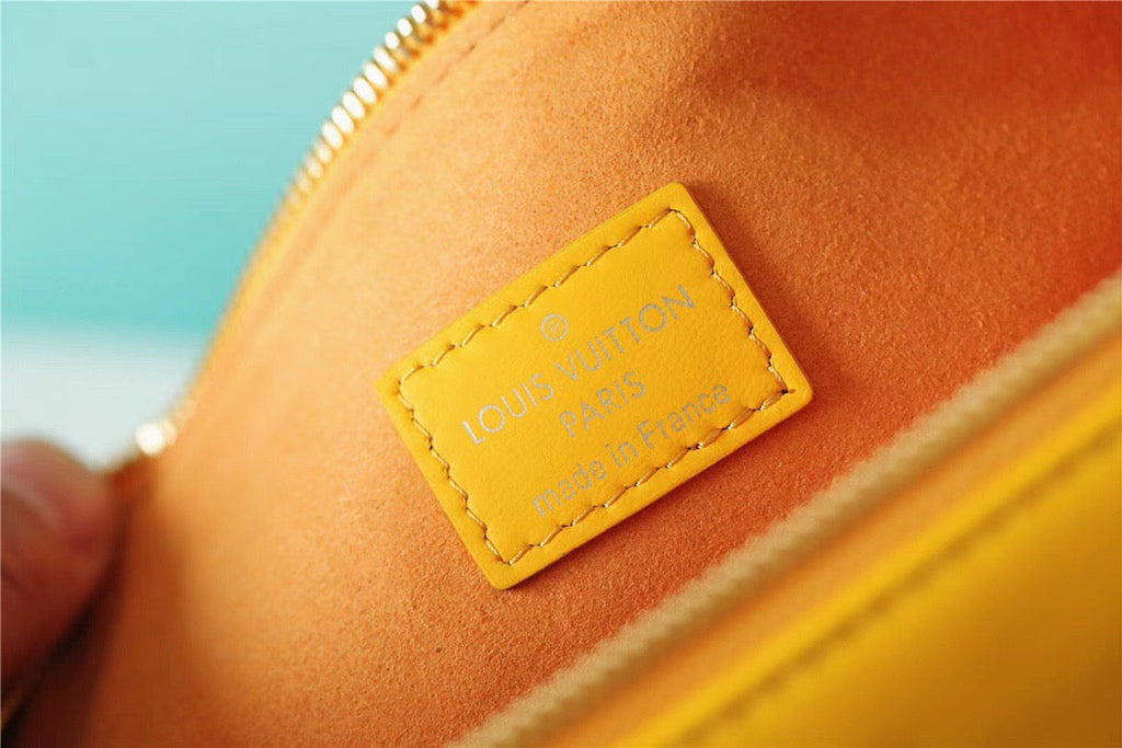 Louis Vuitton Coussin MM Monogram Yellow For Women, WomenÃƒÂ¢Ã¢â€šÂ¬Ã¢â€žÂ¢s Handbags, Shoulder And Crossbody Bags 13.4in/34cm Louis VuittonÃƒâ€šÃ‚Â 