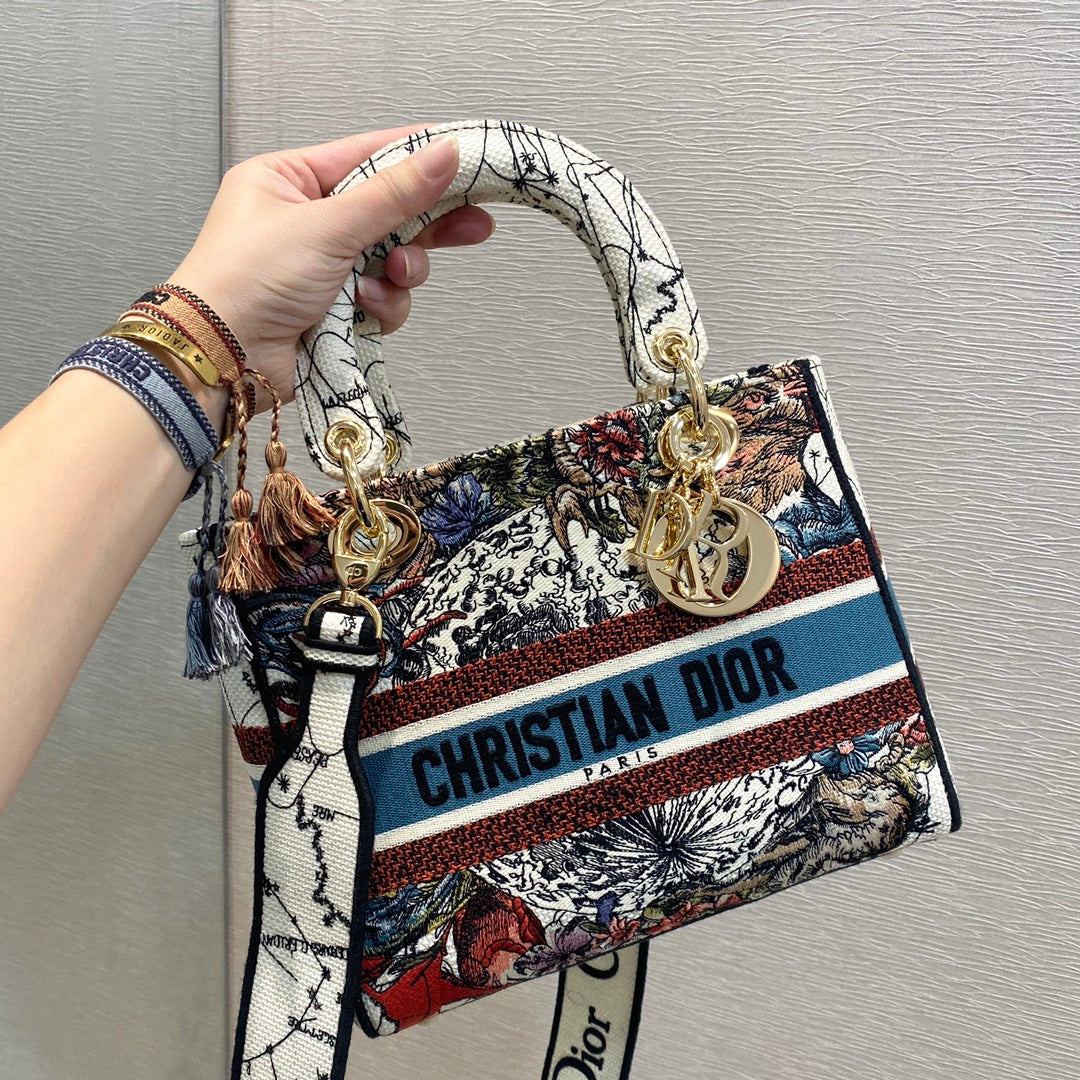 Dior MeDiorum Lady D-Lite Bag Latte Multicolor Constellation Embroidery, Latte Handbags, Crossbody Bags, 24cm CD M0565ORHP_M941