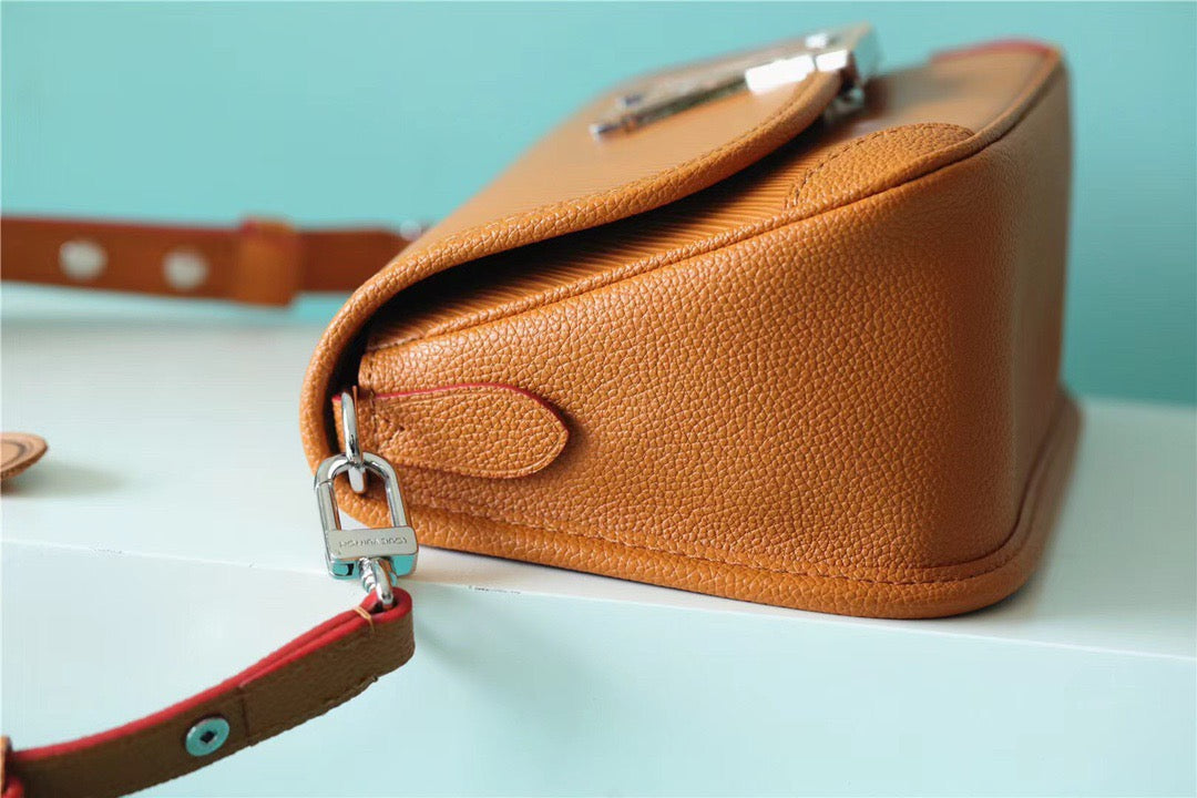 Louis Vuitton Buci Epi Gold Miel Brown For Women,  Shoulder And Crossbody Bags 24.5cm/9.6in Louis Vuitton M59459