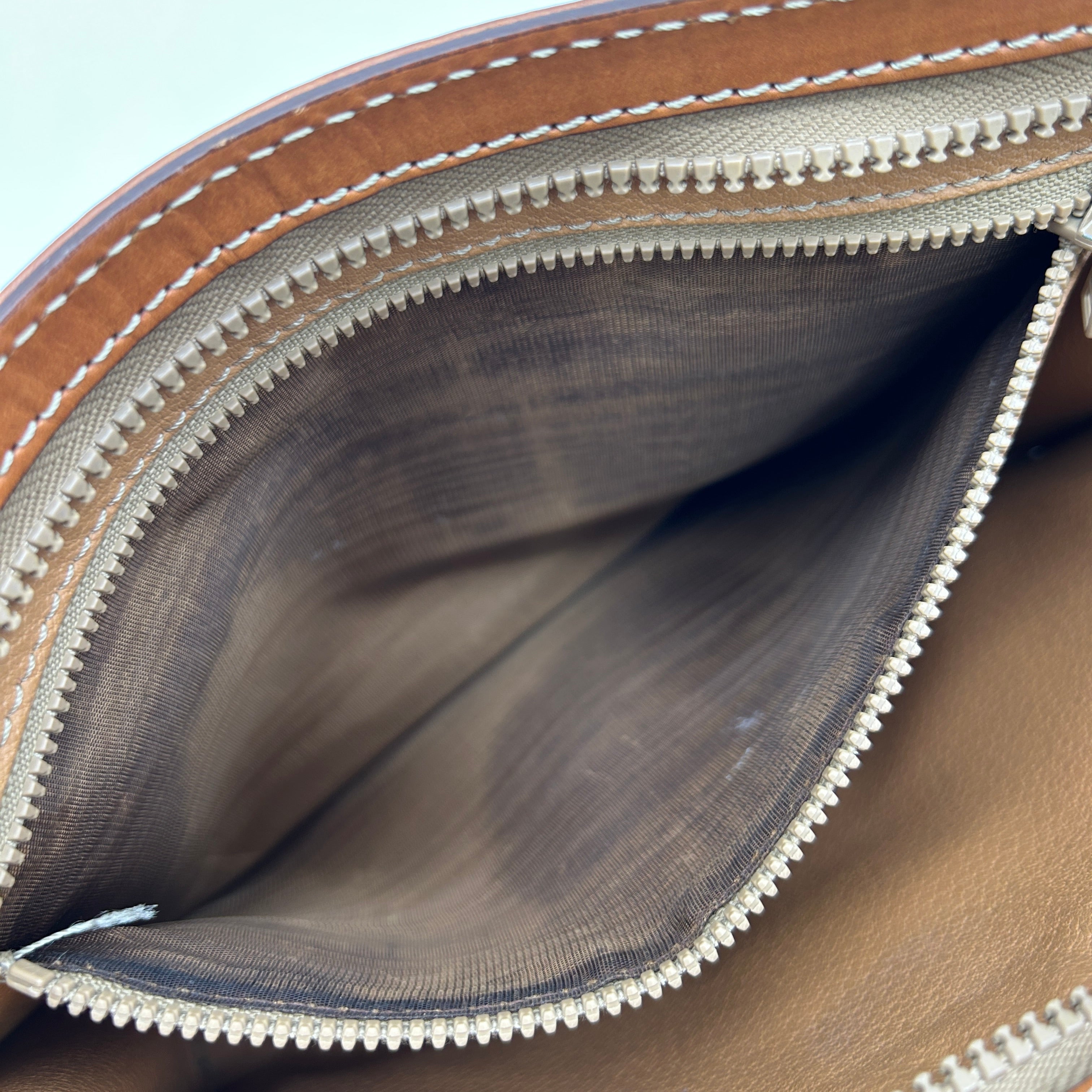 Celine Vintage Clutch B11302DTF3