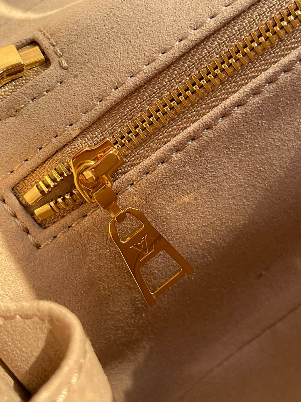 Louis Vuitton Vanity PM Handbag Monogram Empreinte Tourterelle Beige For Women, WomenÃƒÂ¢Ã¢â€šÂ¬Ã¢â€žÂ¢s Handbags, Shoulder And Crossbody Bags 7.5in/19cm Louis Vuitton M45608